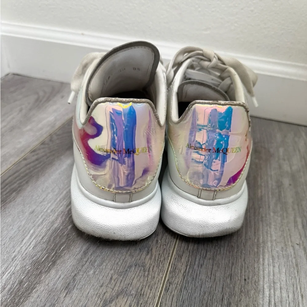 Alexander McQueen Oversized Sneaker White/Shock Pink Size 38/Women’s 8 - Picture 6 of 7